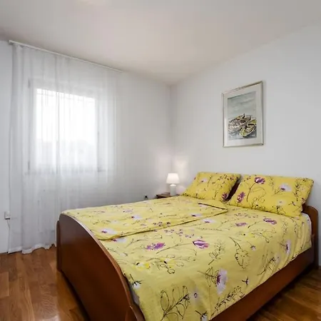 Apartment Jadro *
